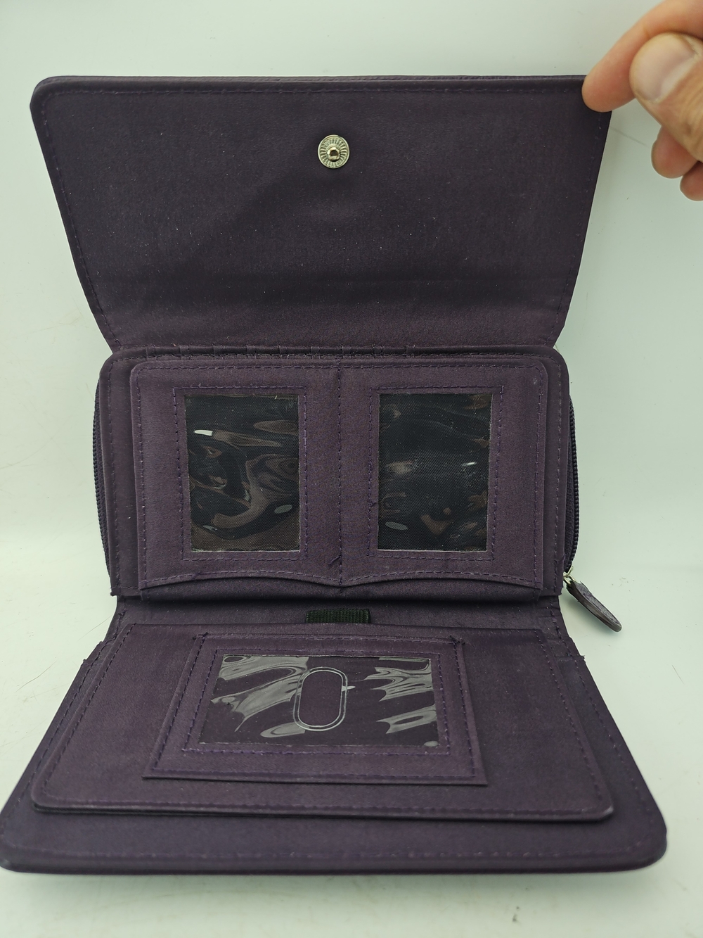 Stylish Purple Leather Zip-Around Wallet - Picture 3 of 6